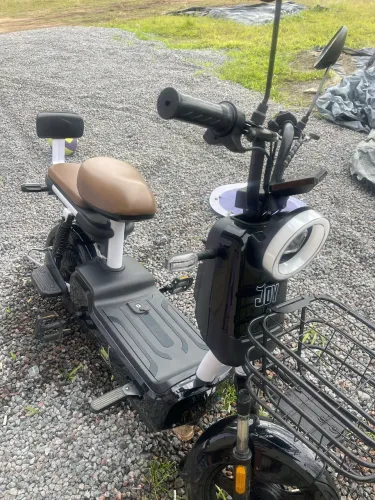 Scooter semi nova para venda