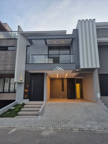 Casa nova com quintal no Boulevard Boa Vista!
