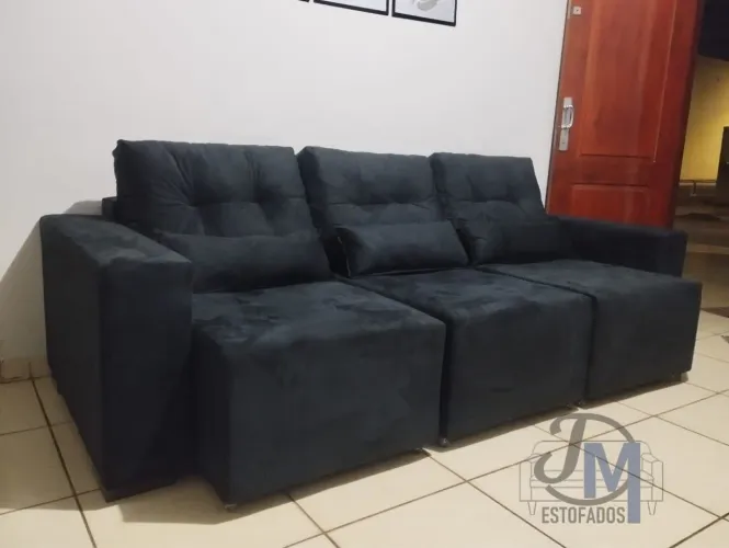 Sofá retrátil - 3 lugares.