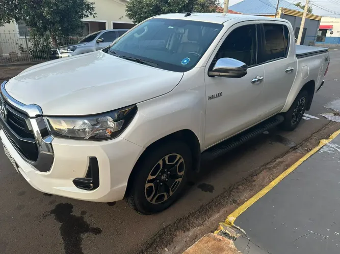 Toyota Hilux CD SRV 4X4 2.8 TDI Diesel Aut. 2022