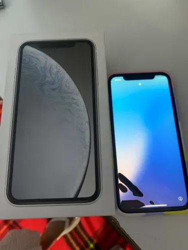 iPhone XR 