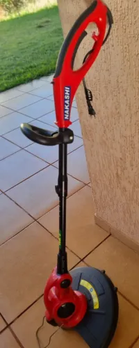 Aparador de Grama Elétrico Nakashi NK-7 110V - Excelente Estado