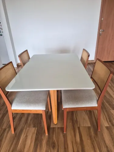 Conjunto de jantar em perfeito estado