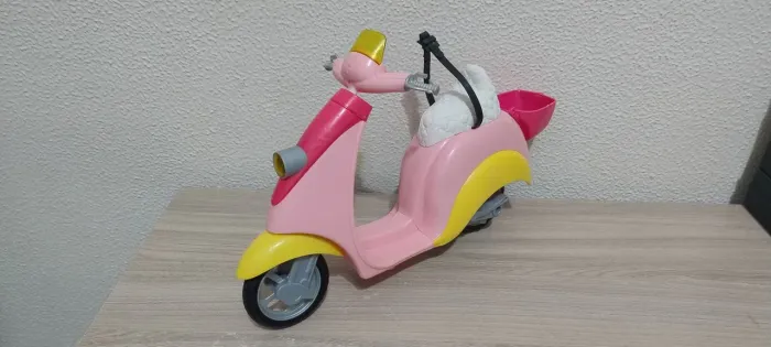 Vespa Scooter Barbie - Mattel