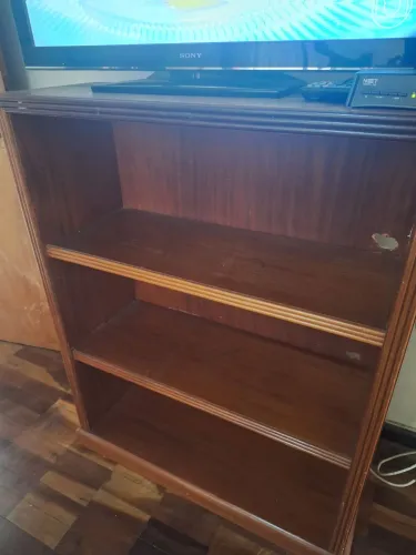 VENDO ESTANTE EM MADEIRA