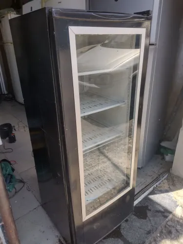 Freezer Expositor pra congelamento 300L funcionando perfeitamente