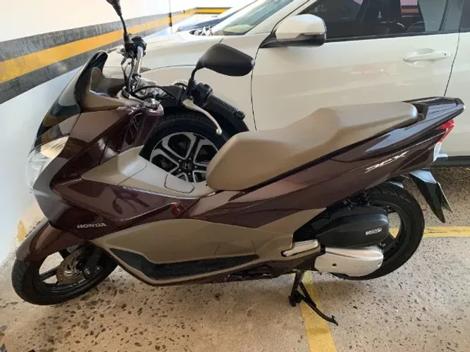 Honda PCX DLX 150 / 2018 em excelente estado