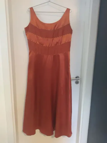 Vestido longo/ mid social  de cetim