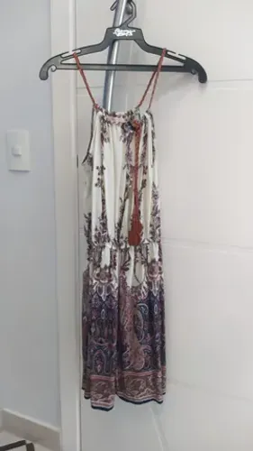 Vestido curto acinturado estampado