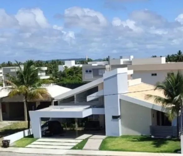 Excelente casa 3 Quartos + escritório Condomínio Maikai