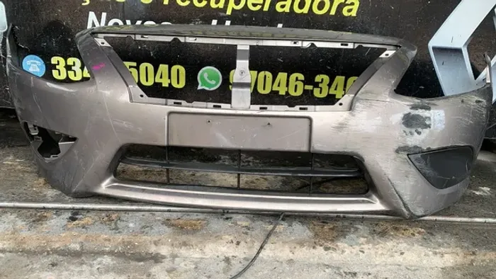 Parachoque Dianteiro Nissan Versa 2018 Bege (Recuperado)