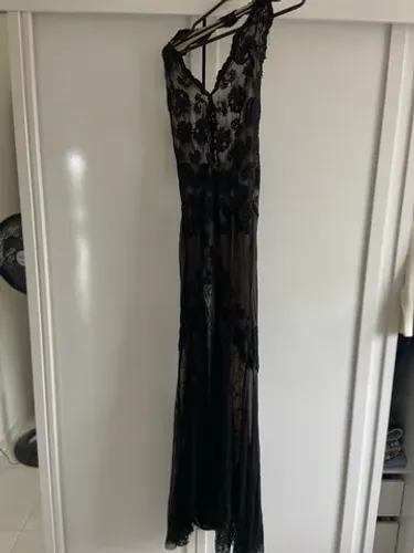 Vestido renda forrado 