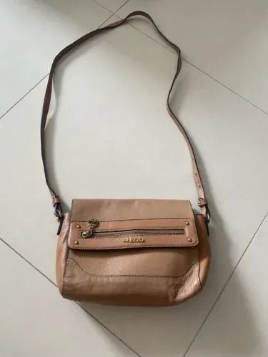Bolsa bege com alça tiracolo - Arezzo