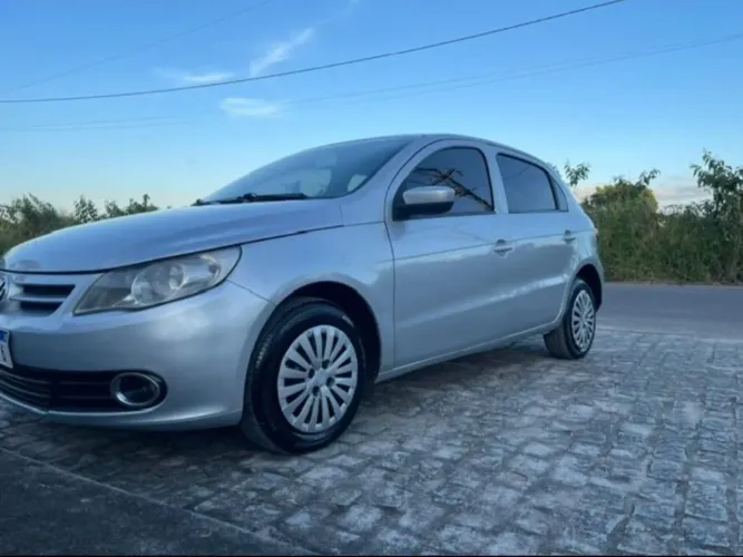 Volkswagen Gol G5 1.6 Power, a versão que menos tem problemas no motor. 