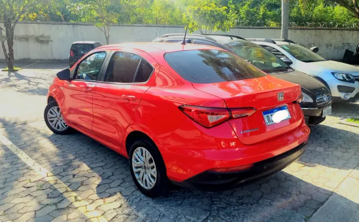 Cronos Drive 1.3 8v - Excelente estado