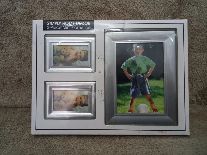 Kit com 3 porta-retratos em alumínio!<br>