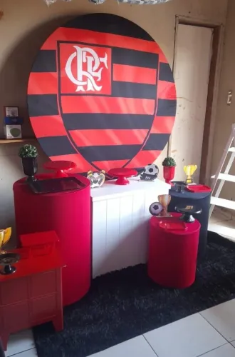 Pegue e monte ou decoração com entrega grátis para alguma região