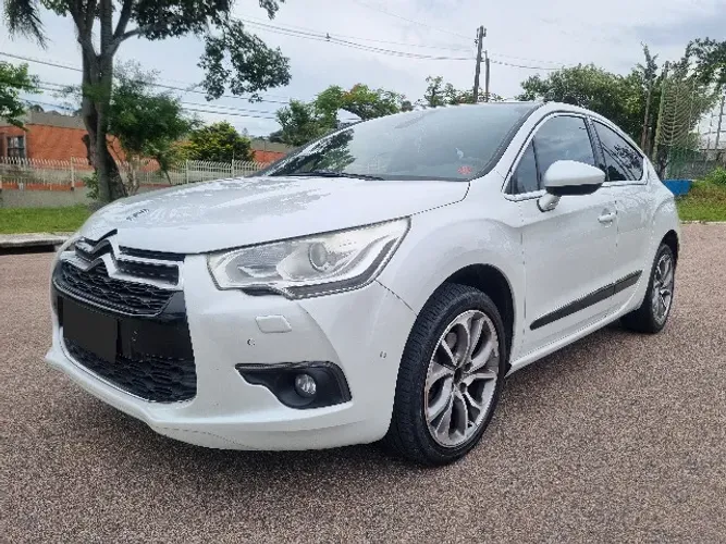Citroen DS4 1.6 Turbo 16V 5P Aut. 2013