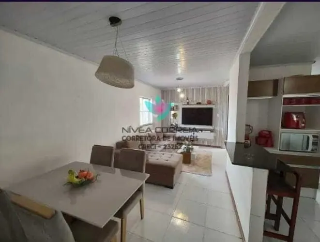 Vende-se apartamento em Monte Serrat.