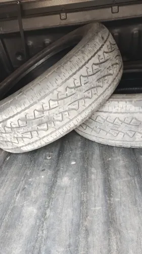 vendo 2 pneus pirelli scorpion HT LT 2250/ 60/ ARO 18