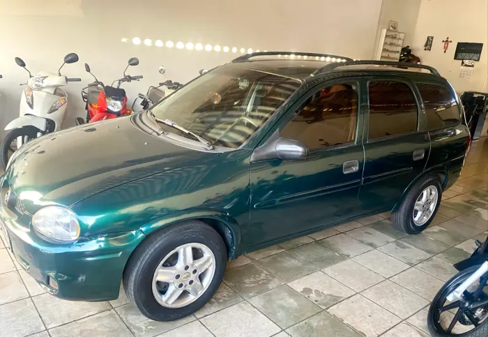 Chevrolet Corsa Wagon GLS 1.6 8V 4P 2000