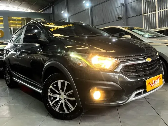 Onix Activ 1.4 2018 Automático + Multimídia + Roda + Top de Linha