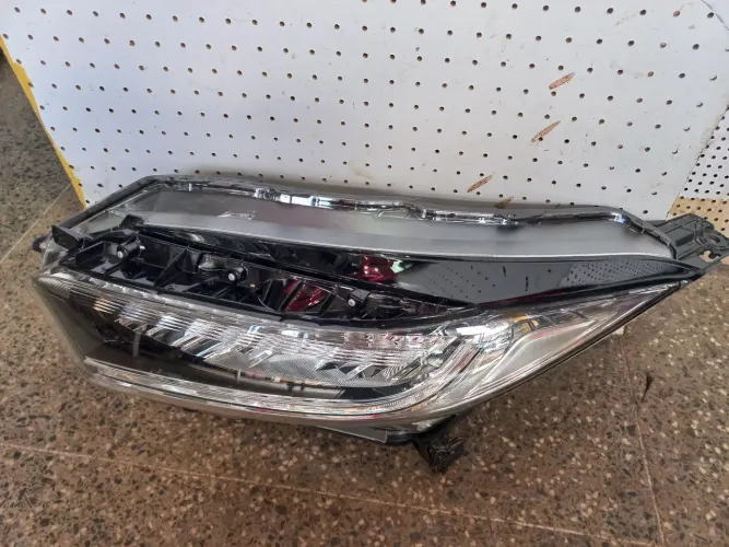 Farol hrv full Led lado esquerdo 