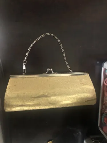 Bolsa pequena dourada 