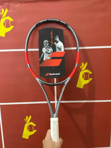 Raquete de Tênis Babolat Pure Strike 100 16x19 2025