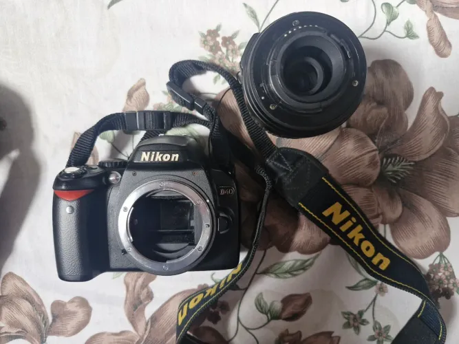 Nikon D40 - Lente + Bolsa + Acessórios