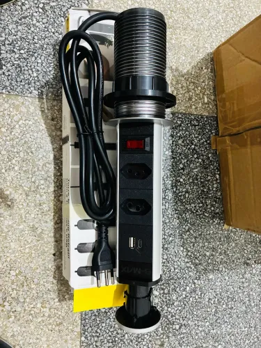 TORRE MULTIPLUG RETRÁTIL 