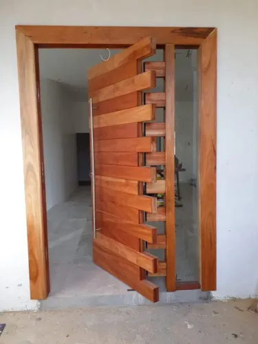 Portas Pivotantes