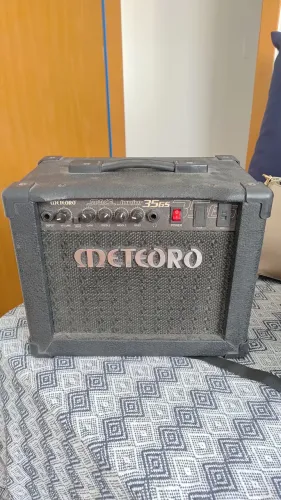 Amplificador de guitarra Meteoro