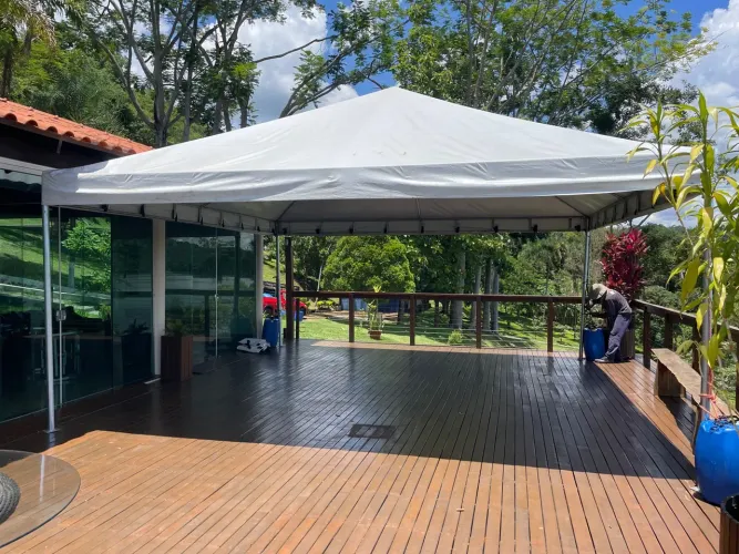 Vende-se tendas