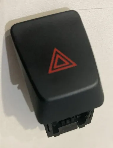 Botão Pisca Alerta Kicks Sl 1.6 16v 2016 A 2021