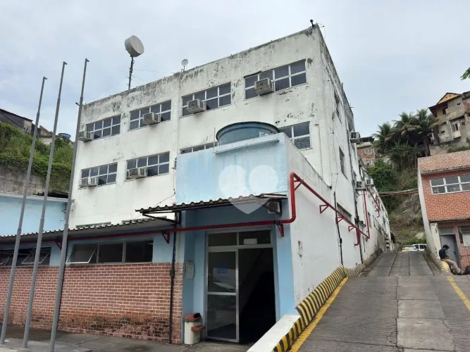 Galpão para alugar, 3528 m² por R$ 107.831,00/mês - Santo Cristo - Rio de Janeiro/RJ