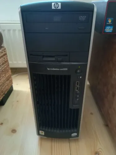 Workstation HP XW 6200 Dual XEON 4GB RAM