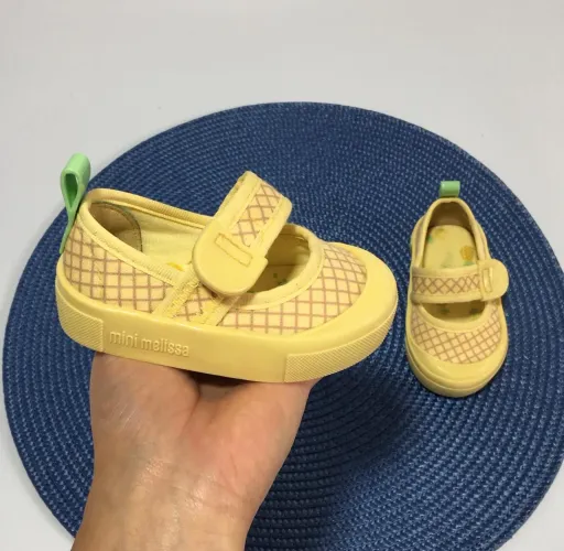Tênis Mini Melissa Abacaxi 