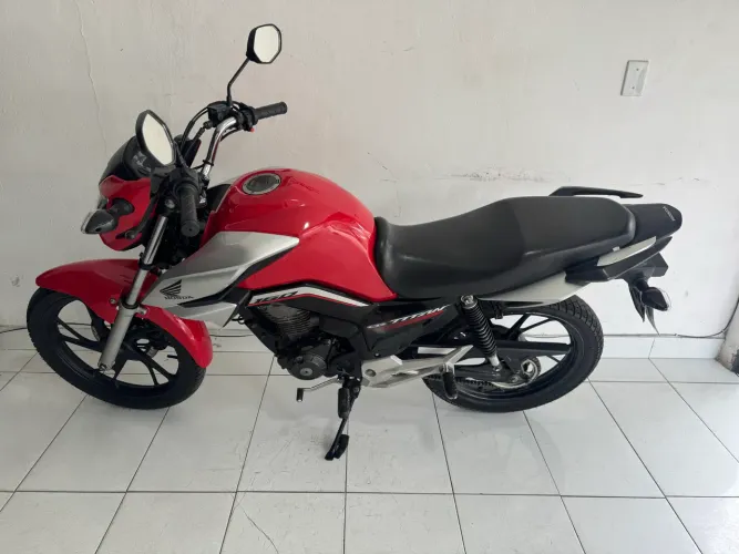 HONDA TITAN 160cc - ANO 2023 - MOTO IMPECÁVEL