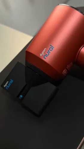 Dyson Supersonic Nural - Edição Strawberry Bronze/Blush Pink