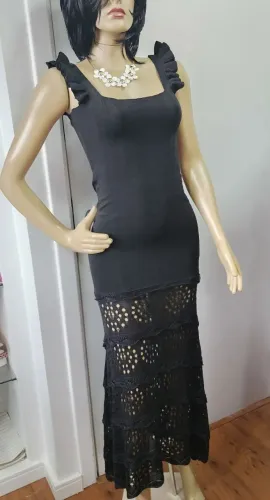 Vestido Preto Longo veste Tam. P , M