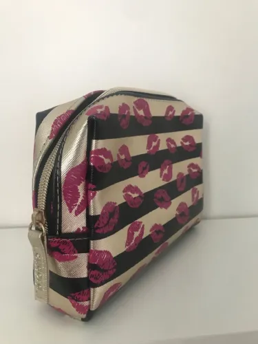 Nécessaire ou organizador de maquiagem 