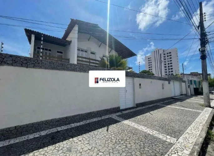 Casa à venda, 10 quartos, 3 suítes, 3 vagas, Jardins - Aracaju/SE