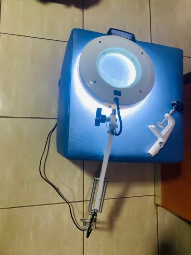 Lupa de mesa Estek