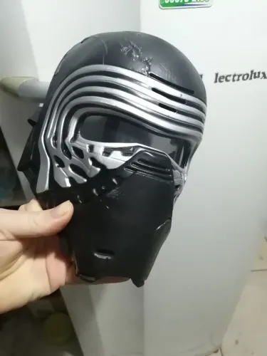 Máscara Kylo Ren - Star Wars usada