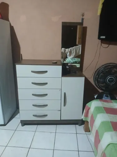 Penteadeira com Espelho e 5 Gavetas