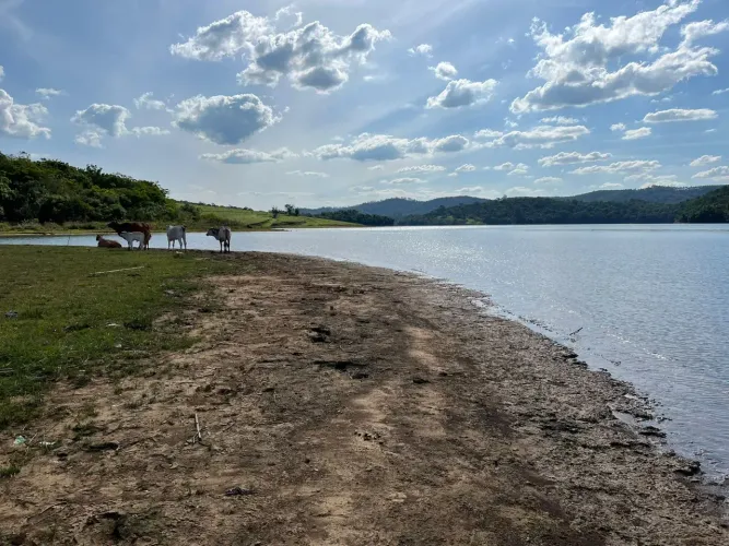 Lote de 916m² aprovado com uma ótima vista