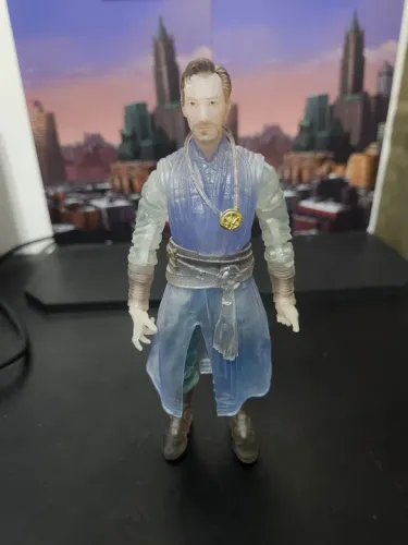 Boneco Dr. Estranho - Marvel Legends