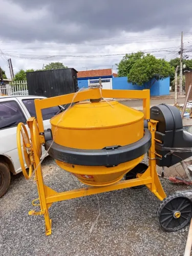 Betoneira 400L 2CV 4 Polos Monofásica 220V com Kit de Segurança - MENEGOTTI PRIME 400!!