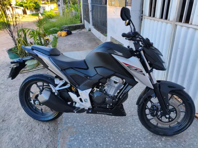 CB Twister 300
